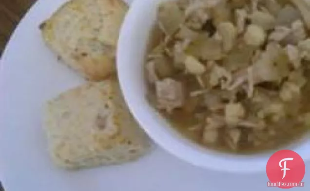 Posole de cozimento lento com carne de porco e frango