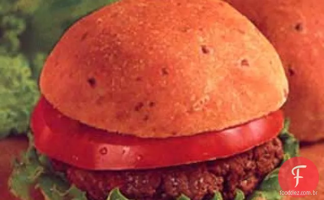 Pãezinhos de hambúrguer com cebola e queijo
