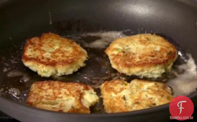 Bolos crocantes de purê de batata
