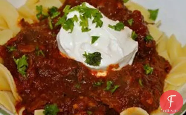 Goulash de páprica defumada para panela elétrica