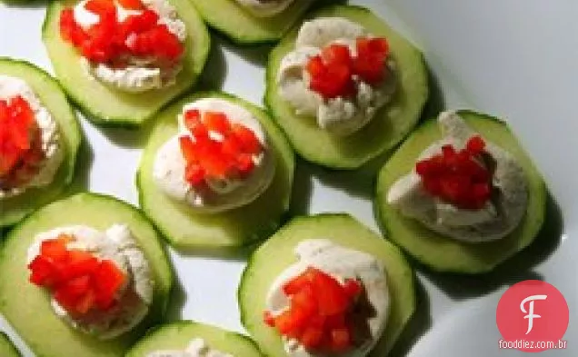 Pasta de queijo com ervas e alho