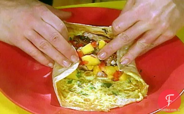 Lombo de porco asiático grelhado com 5 especiarias, molho cítrico de manga e wraps de Frankie de cebolinha