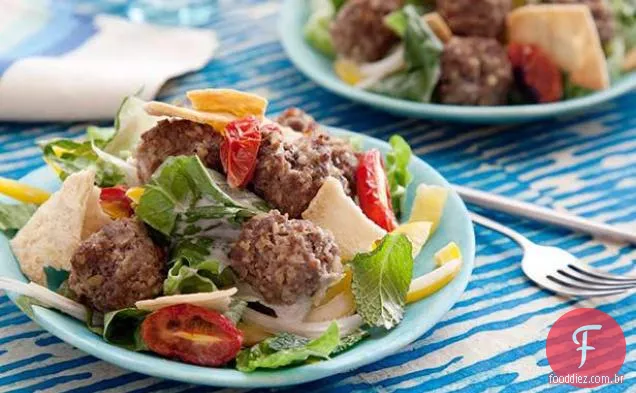 Salada de Almôndegas Gregas