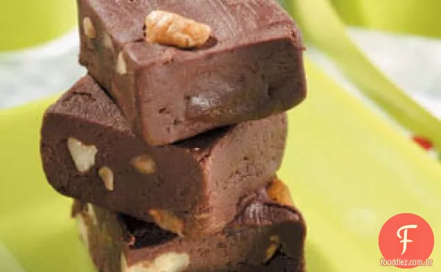 Fudge de caramelo e nozes pecan