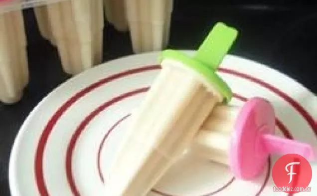 Picolés de creme de coco