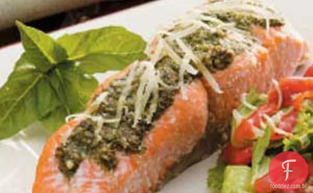 Salmão com manjericão
