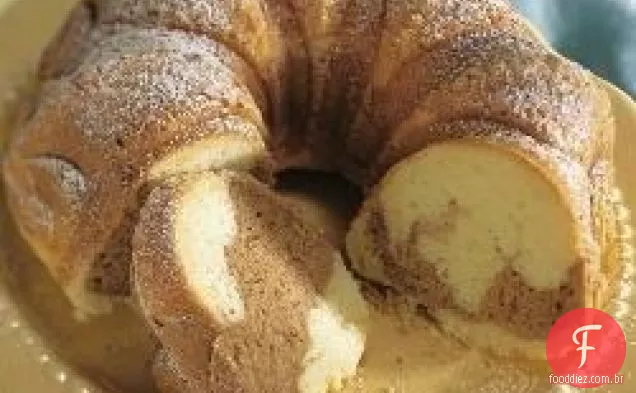 Bolo de café com redemoinho de canela