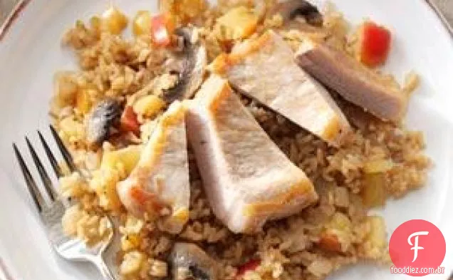 Costeletas de porco com maçã e vinagre balsâmico e arroz