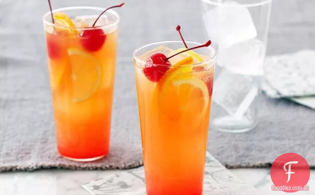 Sunny's Fruity Limoncello Spritzer
