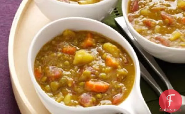 Sopa de ervilha temperada