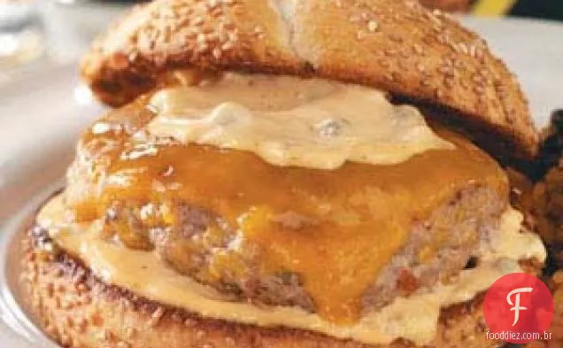 Hambúrgueres Bayou com Remoulade Picante para Dois