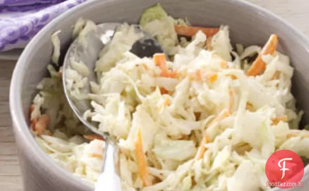 Salada de repolho com mostarda e mel