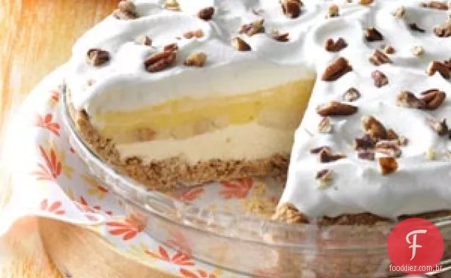 Torta cremosa de banana e nozes