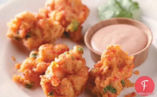 Beignets de lagostim com molho Cajun