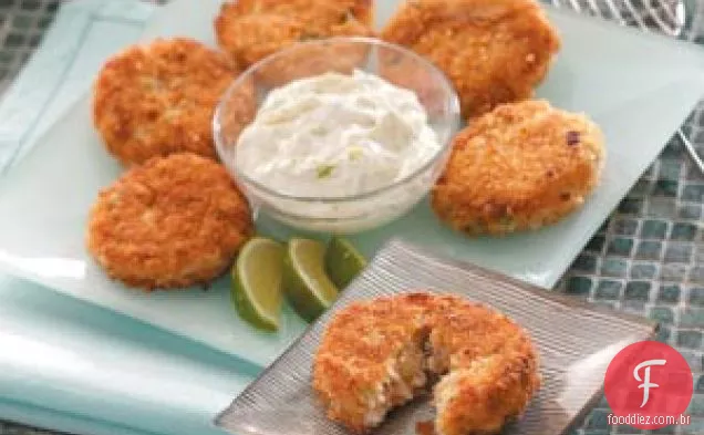 Bolinhos de Caranguejo com Molho de Lima