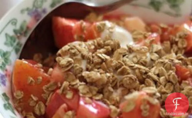 Salada de Frutas com Iogurte de Baunilha