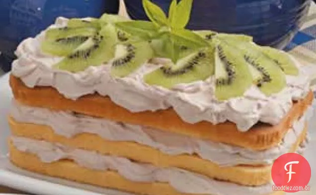 Bolo de libra com cobertura de mousse