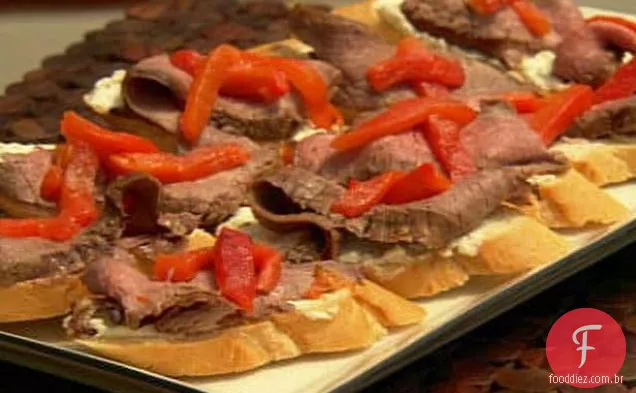 Bife de Fraldinha Marinado em Melaço com Pimentões Vermelhos Assados