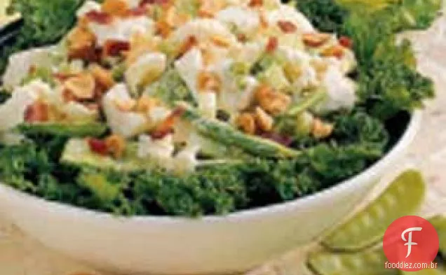 Salada de ervilha-torta com caju