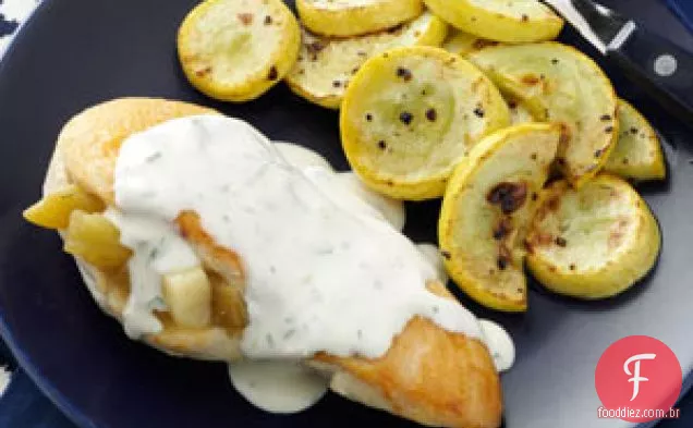 Frango Rellenos com Molho Cremoso de Coentro e Limão