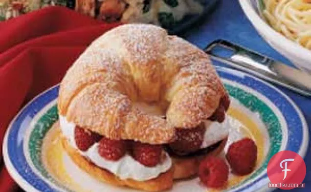 Croissants de creme de framboesa
