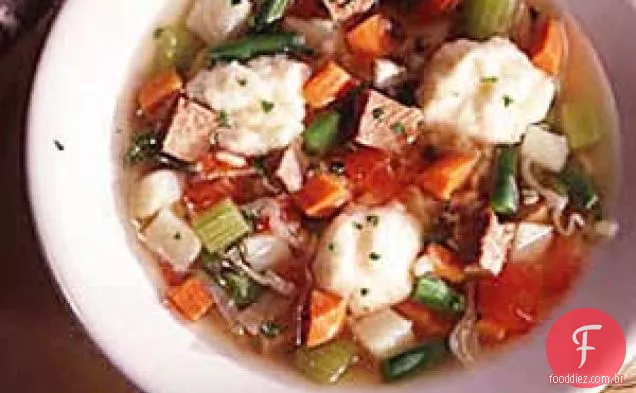 Sopa de Legumes com Bolinhos