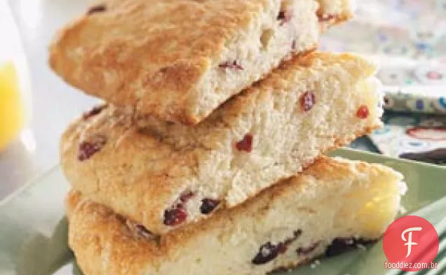 Fatias de bolo de café com cranberry