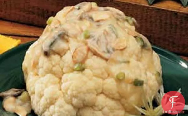 Couve-flor com molho de cogumelos e amêndoas