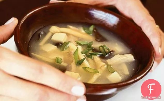 Sopa quente e azeda (Shoon Lat Tong)