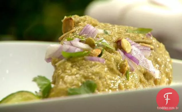 Frango ao molho de sementes de abóbora