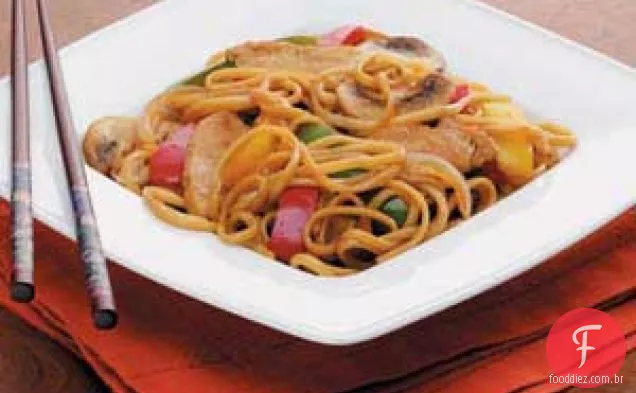 Lo Mein de peru salteado