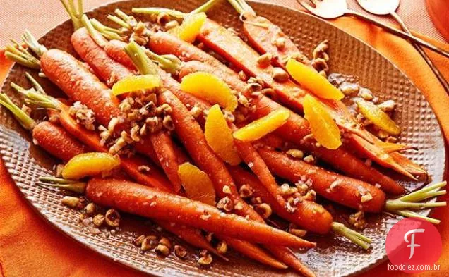 Cenouras com vinagrete de laranja e avelã