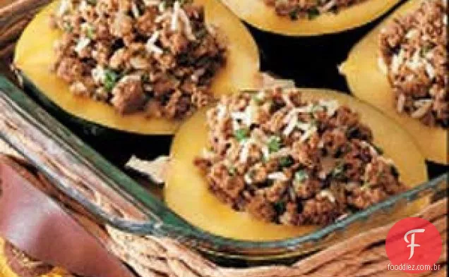 Abóbora recheada com carne ao curry