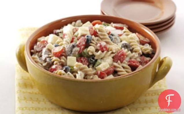 Salada de macarrão italiana reformada