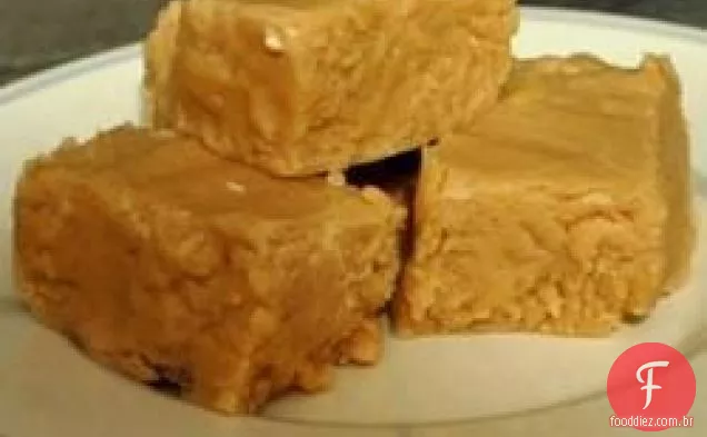 Fudge cremoso de manteiga de amendoim