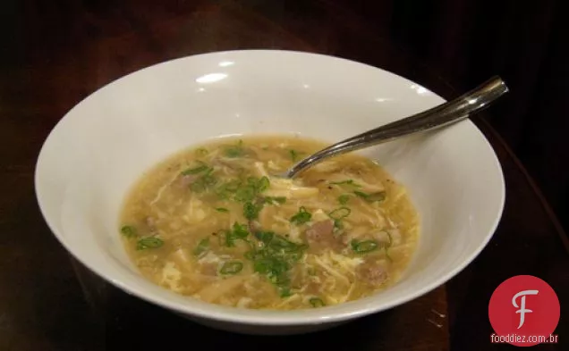 Jantar hoje à noite: sopa quente e azeda fácil
