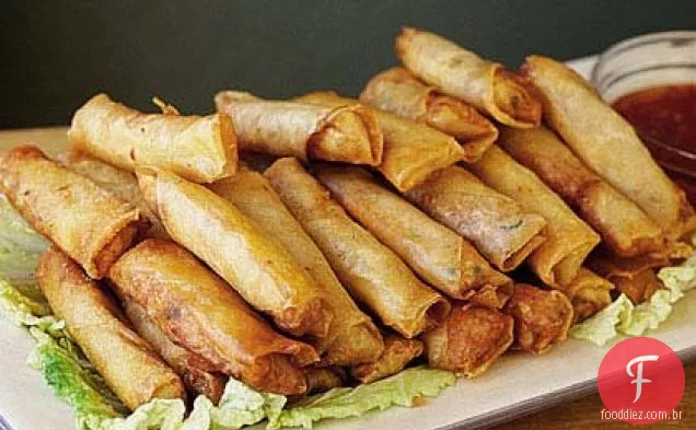 Rolinhos primavera de Xangai com molho de pimentão doce