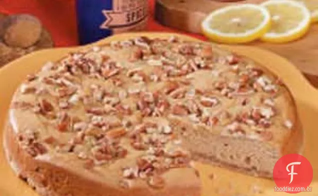 Bolos de noz-moscada com caramelo e nozes-pecã