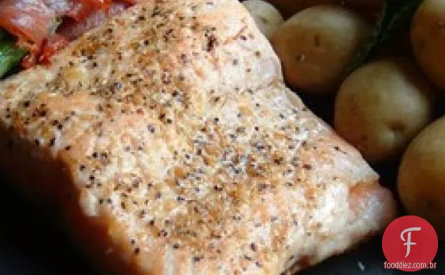 Salmão com Limão e Alho