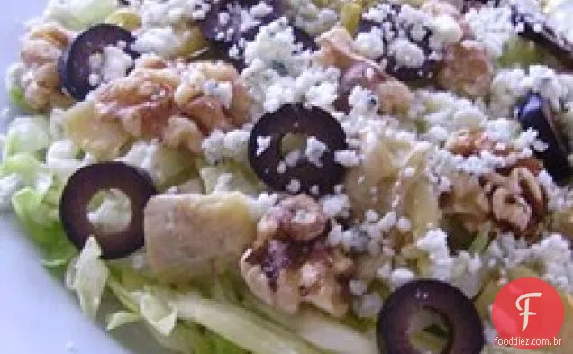 Salada de nozes, queijo azul e alcachofra