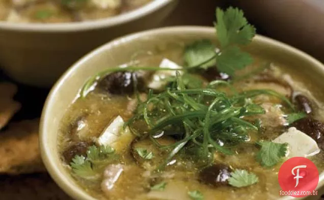 Sopa quente e azeda chinesa