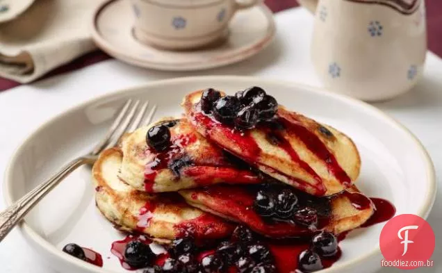Panquecas com Deliciosa Compota de Mirtilo