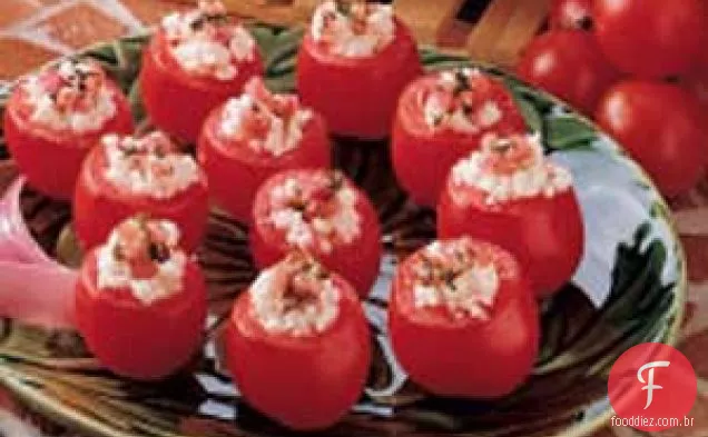 Tomates-cereja recheados com queijo