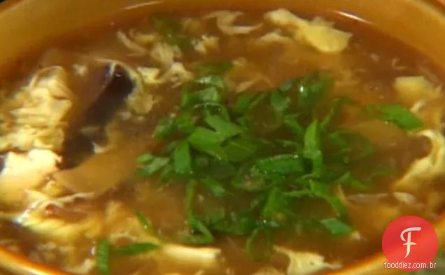 Sopa quente e azeda