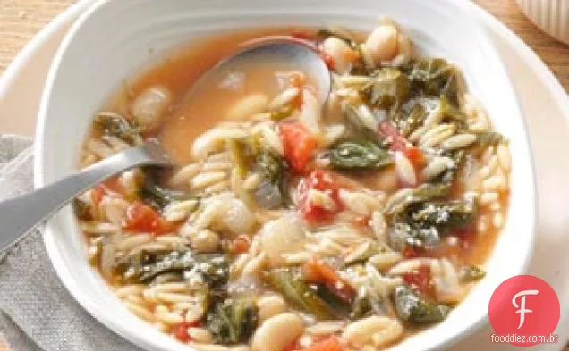 Sopa de Feijão Branco com Escarola