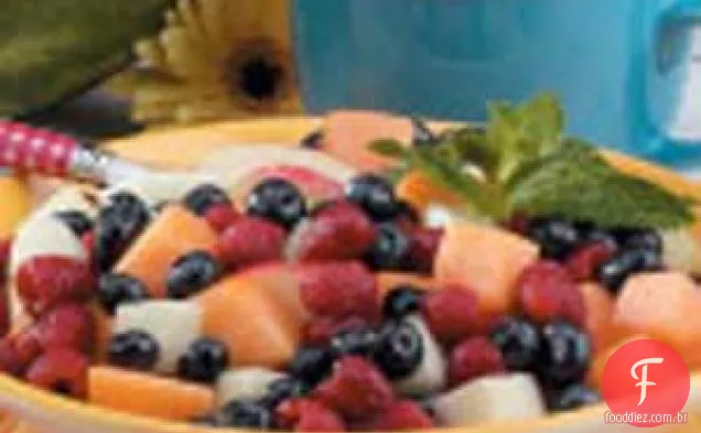 Salada de Frutas com Canela e Manjericão