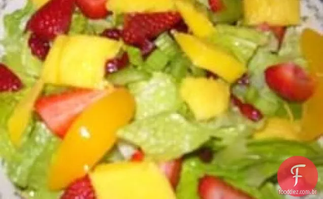 A Salada Realmente Boa com Pedaços de Fruta