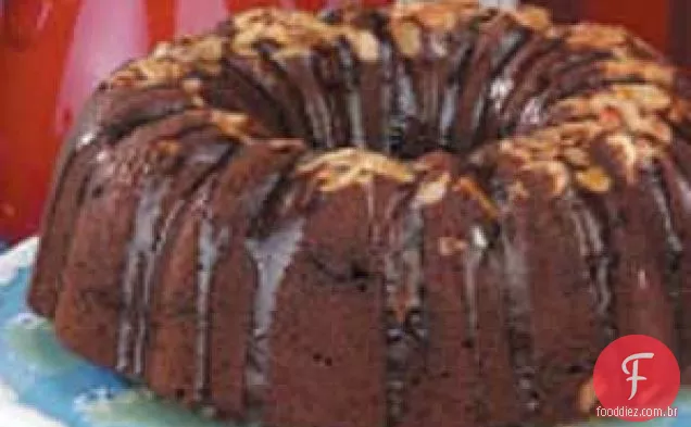 Bolo de chocolate com laranja cristalizada