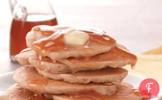 Panquecas de Maçã Doce com Calda de Cidra