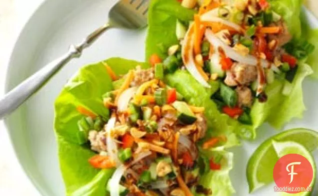 Wraps de alface com carne de porco vietnamita